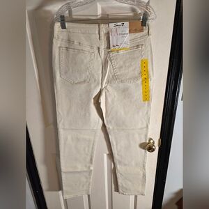Seven 7 Ladies Vintage-Inspired High Rise Slim Straight Jean SIZE 8 NEW--Bone